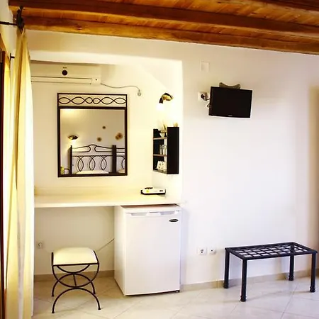 Alisachni Apartment Livadi  Exterior photo